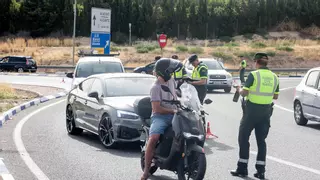 La Dirección General de Tráfico (DGT) inicia este lunes una campaña especial de vigilancia y control del consumo de alcohol y drogas al volante