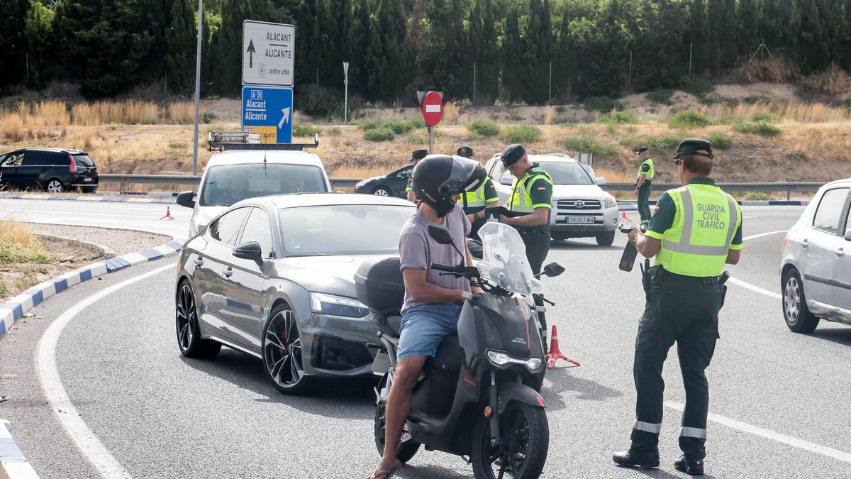 La Dirección General de Tráfico (DGT) inicia este lunes una campaña especial de vigilancia y control del consumo de alcohol y drogas al volante