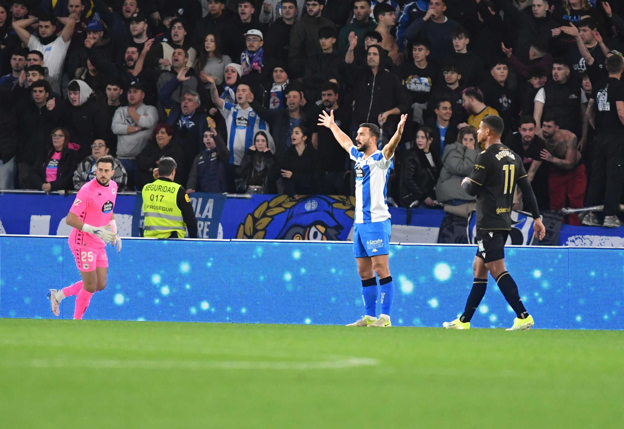 El Dépor golea al Castellón en Riazor (5-1)