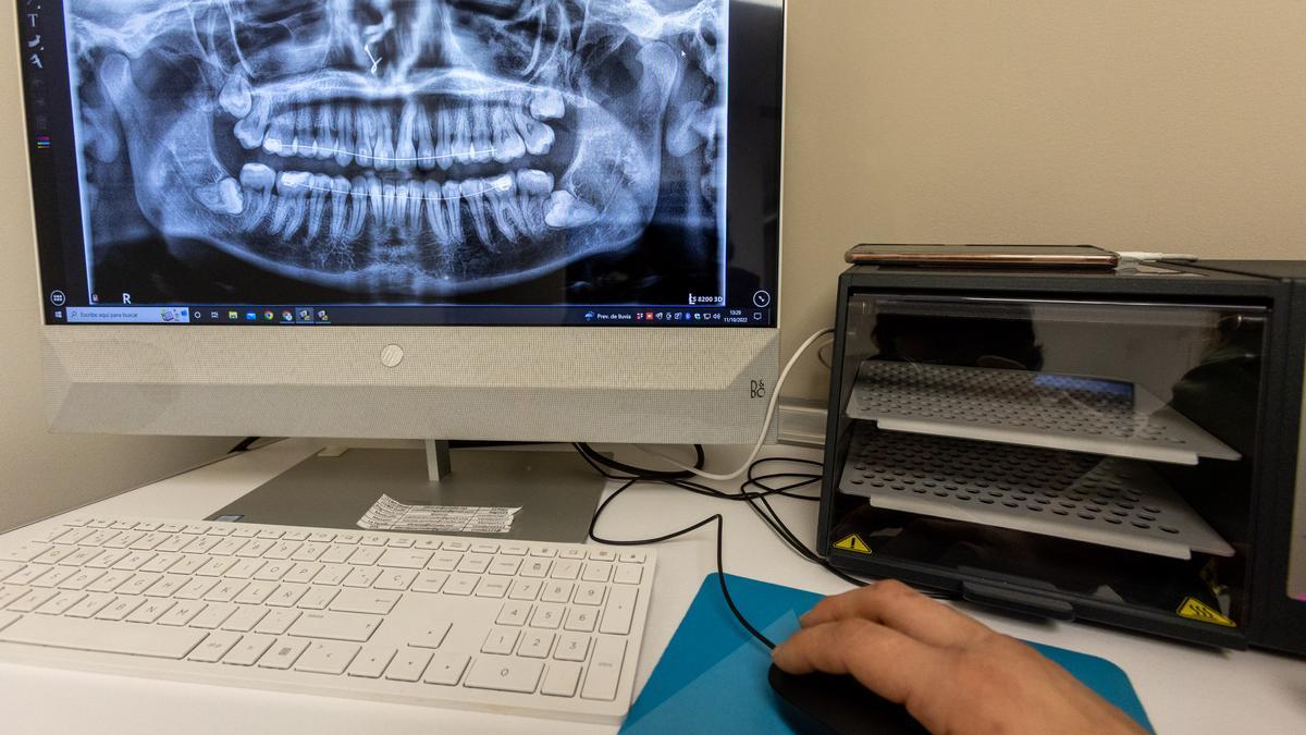 Las últimas tecnologías permiten planificar digitalmente tanto cirugías como previsualizar nuestra sonrisa.