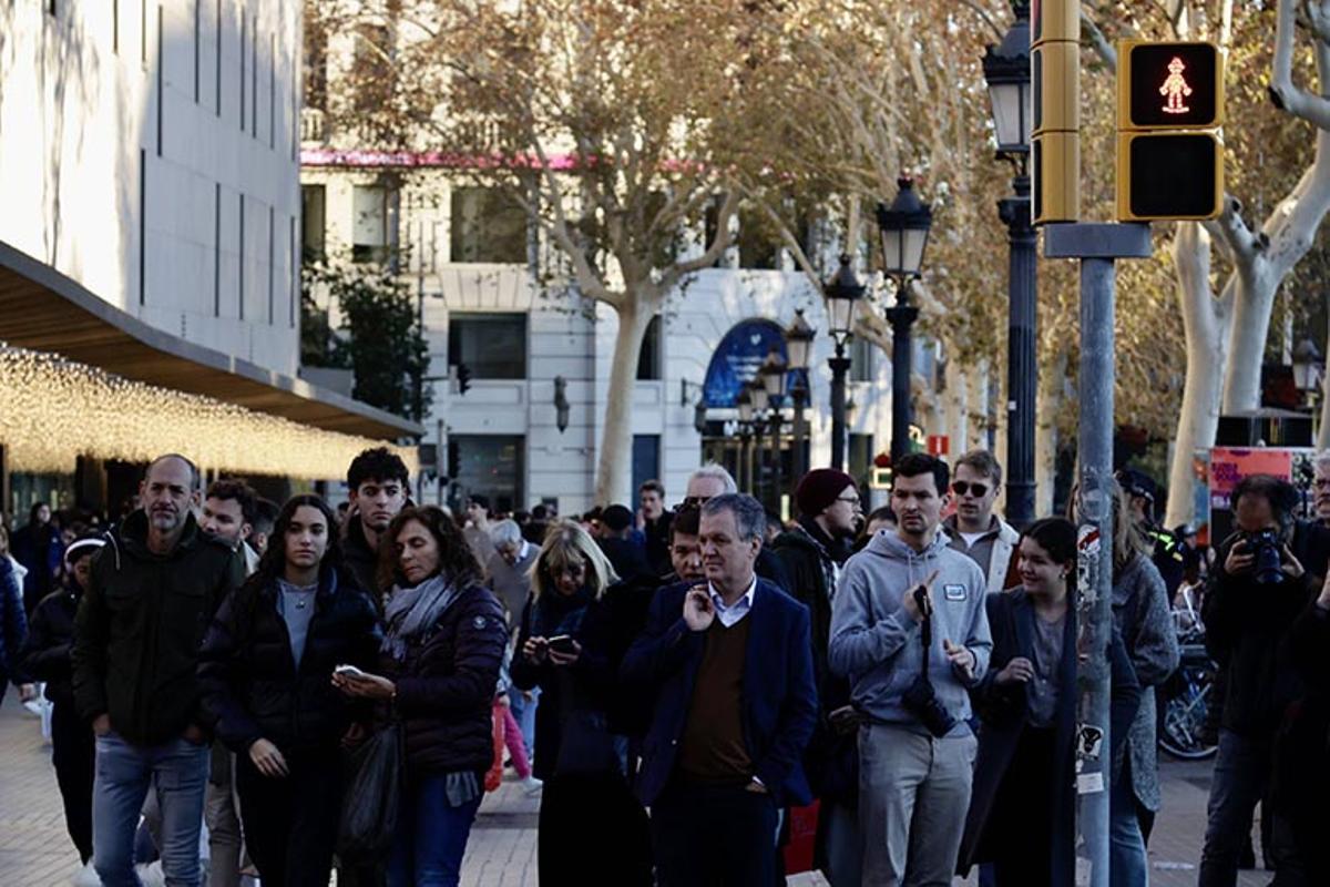 Los semáforos de Mortadelo y Filemón llegan al centro de Barcelona