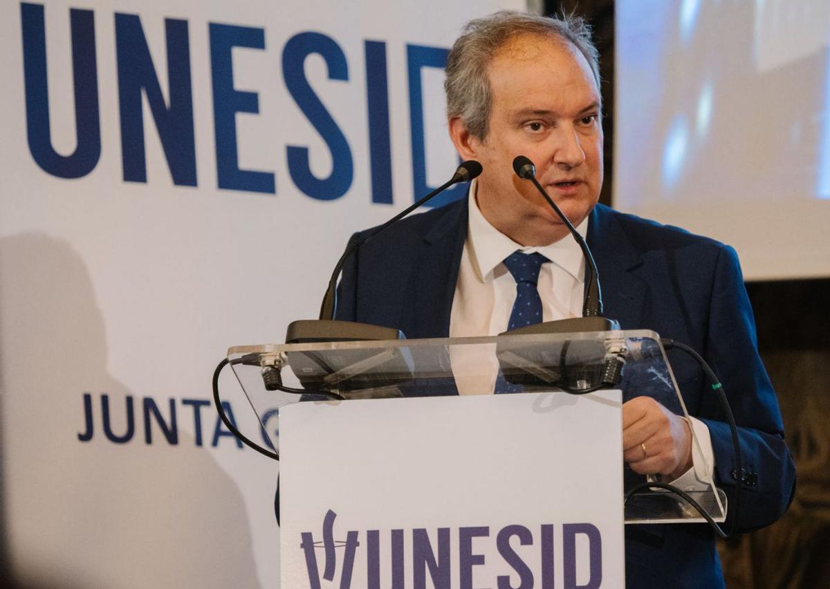 El ministro Jordi Hereu, en la clausura ayer en Madrid de la asamblea anual de la patronal siderúrgica. | Mincotur