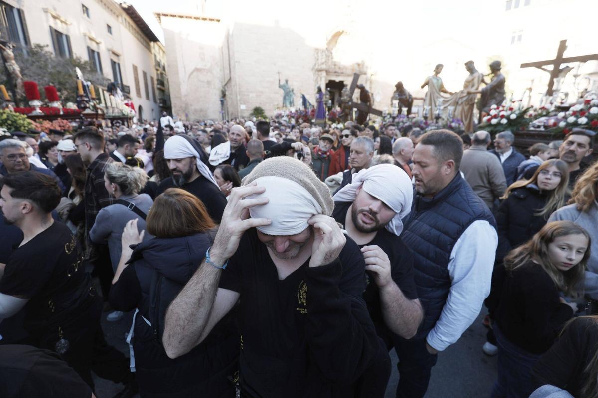 El Sant Enterrament concluye las procesiones en Palma