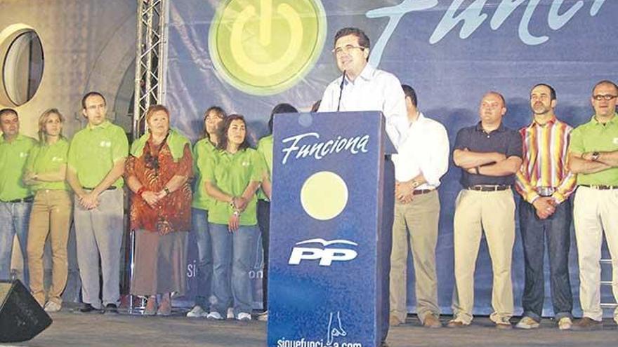 Jaume Matas durante un mitin en la campaña electoral de 2007.