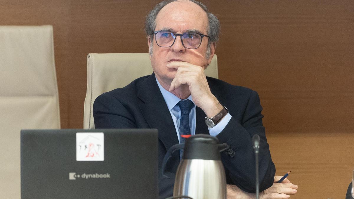 El Defensor del Pueblo, Ángel Gabilondo, en el Congreso de los Diputados