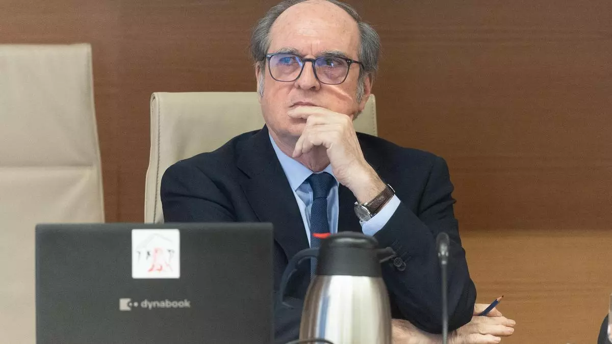 El Defensor del Pueblo anuncia una auditoría del parque de vivienda pública de la mano del Gobierno y las comunidades