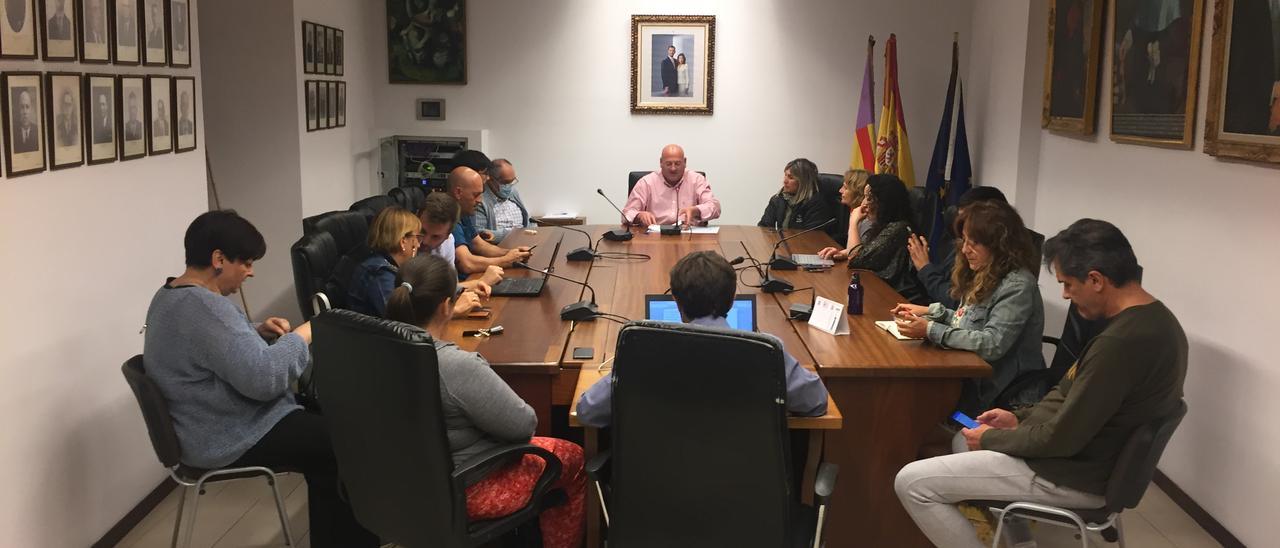 Una imagen del pleno celebrado en la noche del lunes en Binissalem.