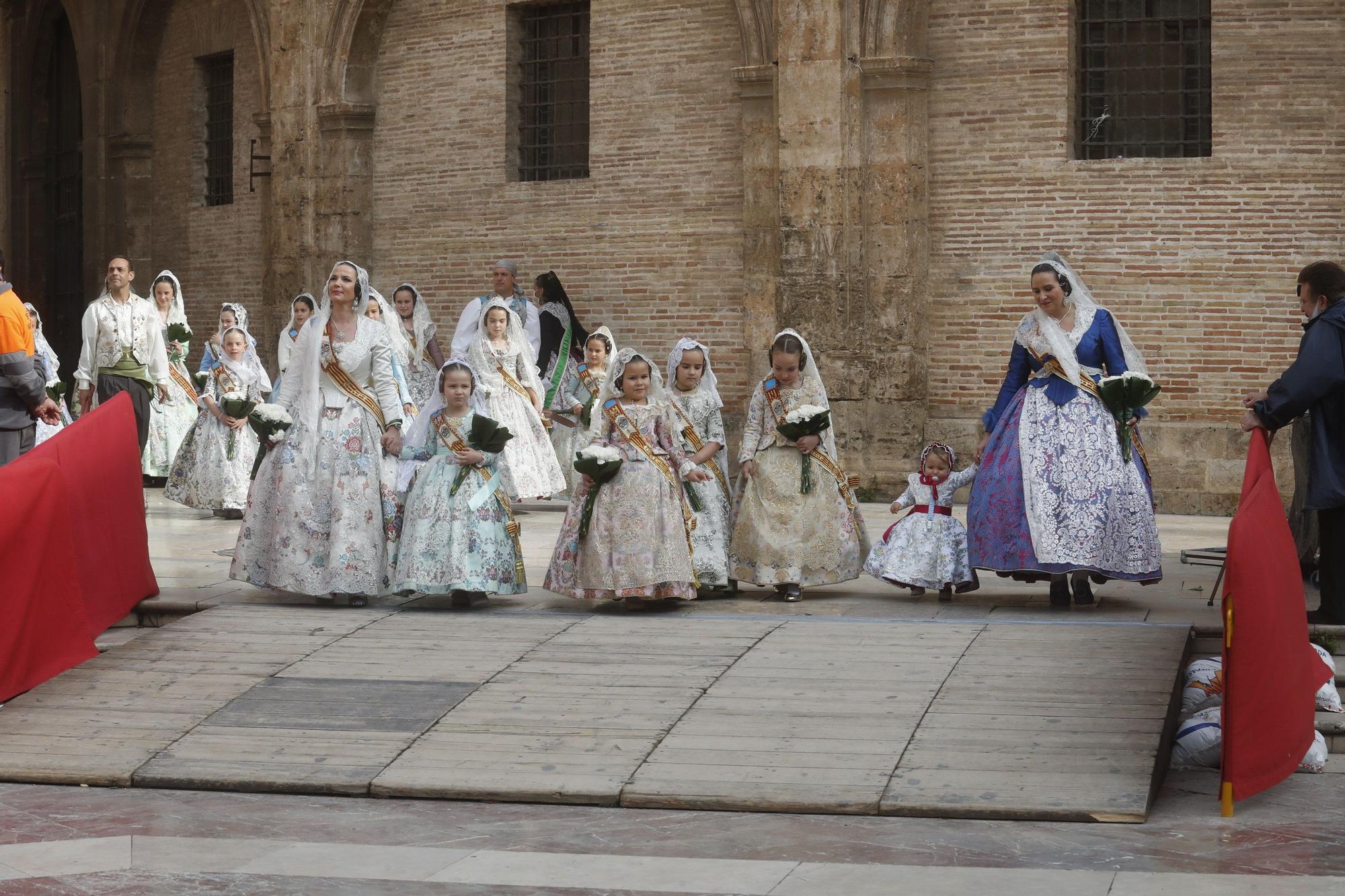 Búscate en el segundo día de ofrenda por la calle de la Paz (entre las 15:30 a las 17:00 horas)