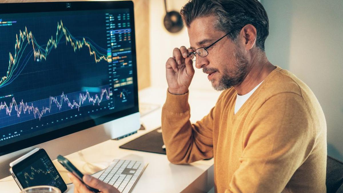 El 61% de los estudiantes de inversión en criptomonedas son hombres de entre 46 y 65 años