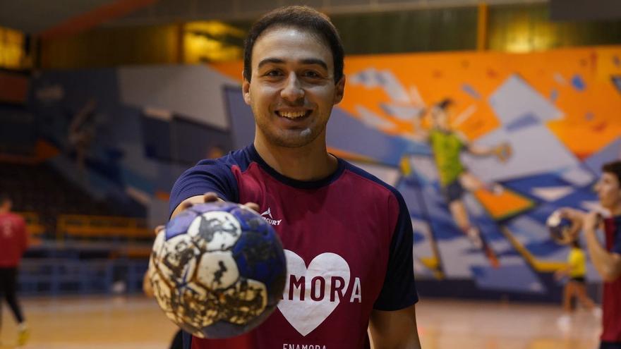 Andrés Pérez del BM Zamora y la alegría de volver a sentirse jugador