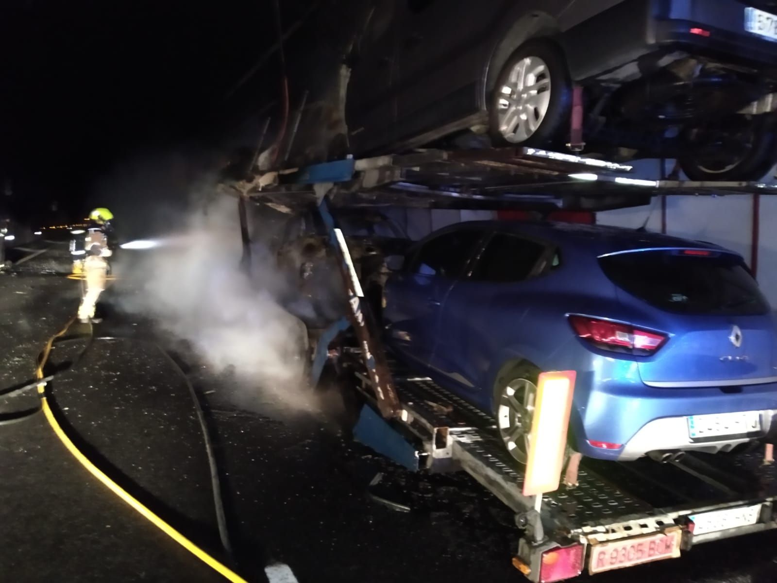 Arde un camión en el túnel de A Cañiza y colapsa la circulación