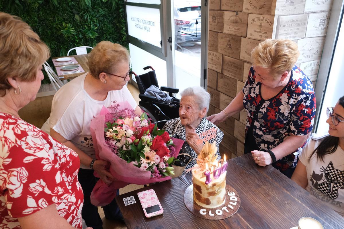 La alicantina Clotilde Escapa cumple 100 años
