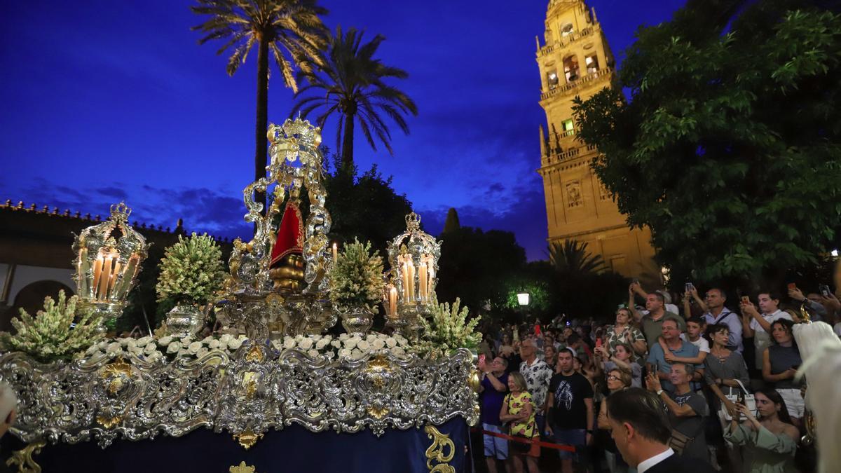 Misa y a continuación procesión de la Virgen de la Fuensanta desde la Mezquita Catedral al santuario por la Vela de la Fuensanta de 2023.