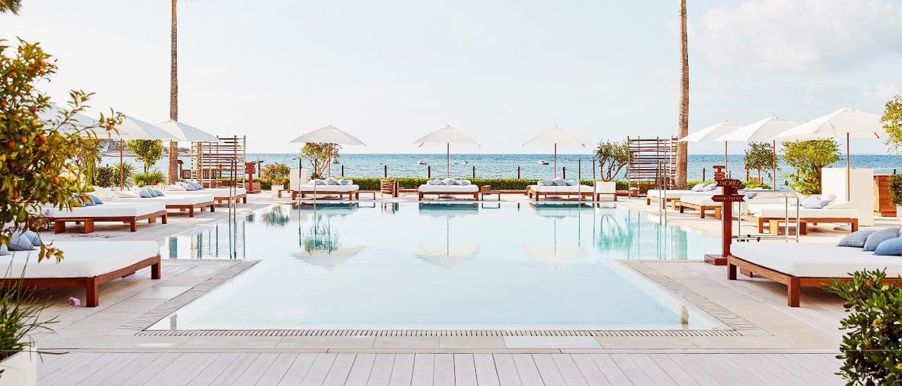 Redescubre el paraíso de Ibiza: Una oferta exclusiva para residentes baleares