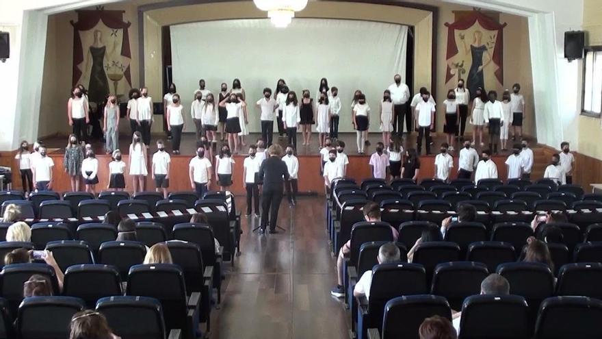 El Conservatorio José Tomás entrega sus becas y celebra un concierto especial de Navidad