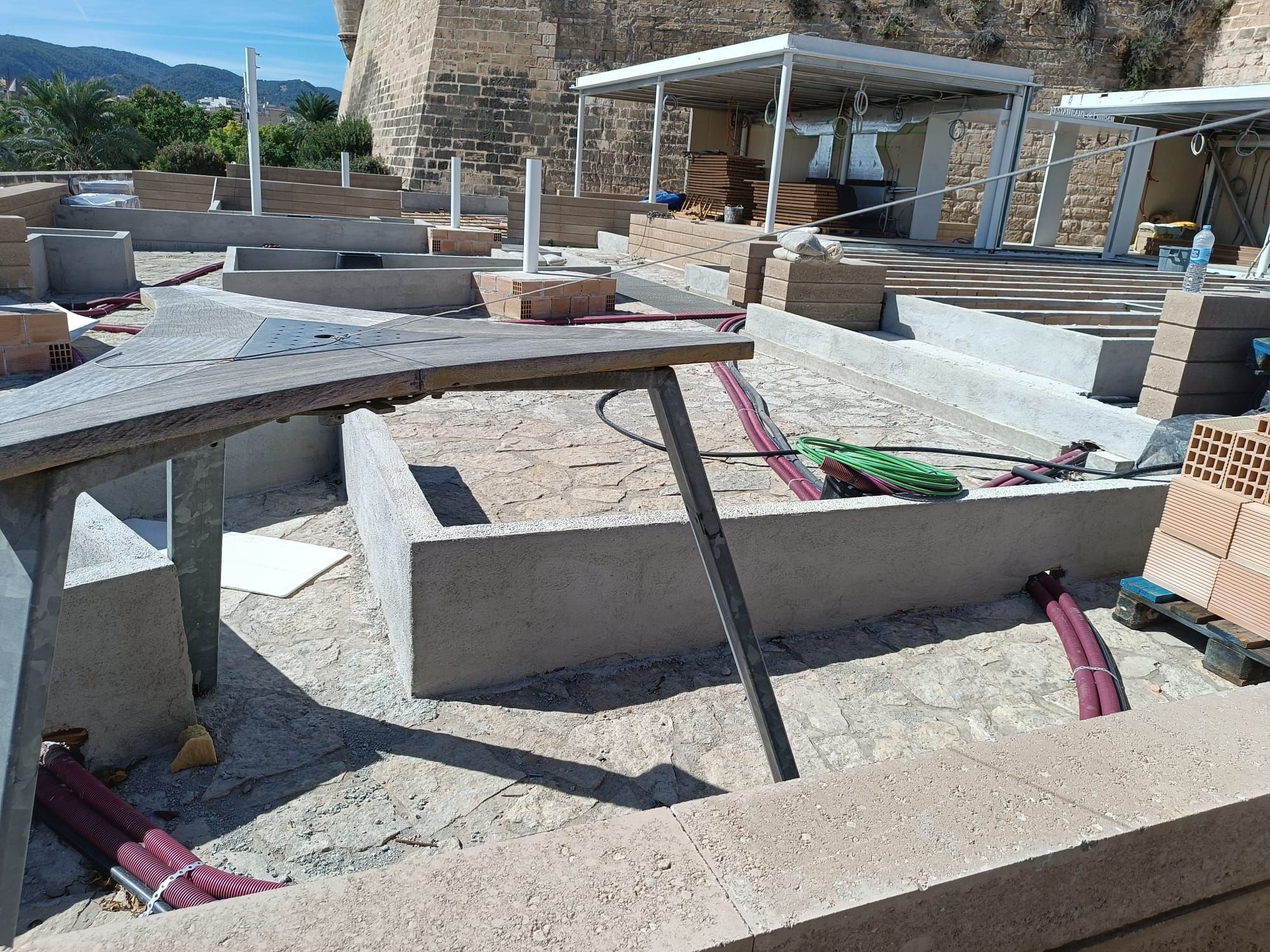 Beach Club am Museum Es Baluard auf Mallorca – Bauarbeiten vorerst gestoppt