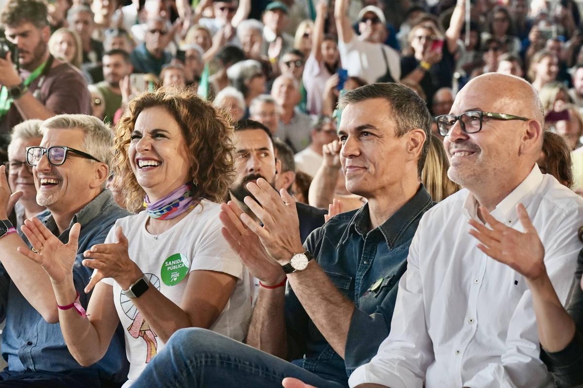 MLG (Estación de Cártama) 01-05-2026.-El presidente del Gobierno, Pedro Sánchez, junto a la candidata para la Junta de Andalucía, María José Montero, iniciaron la campaña del próximo 17M en la Estación de Cártama