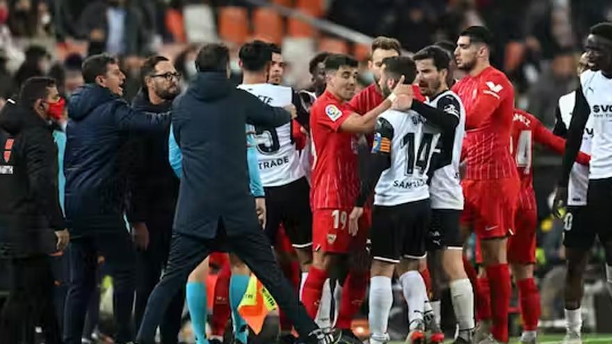 Cuidado con los pésimos números del Sevilla en Mestalla