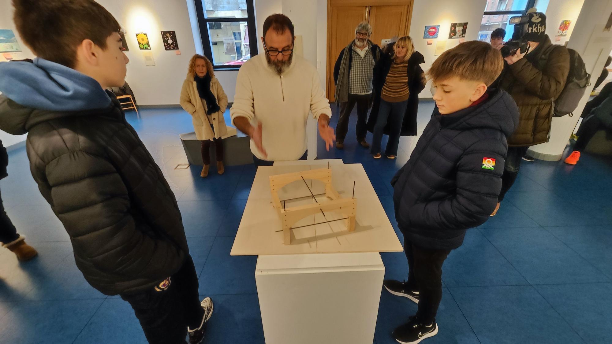 La escultura en homenaje a los entibadores, de Juanma Tapia