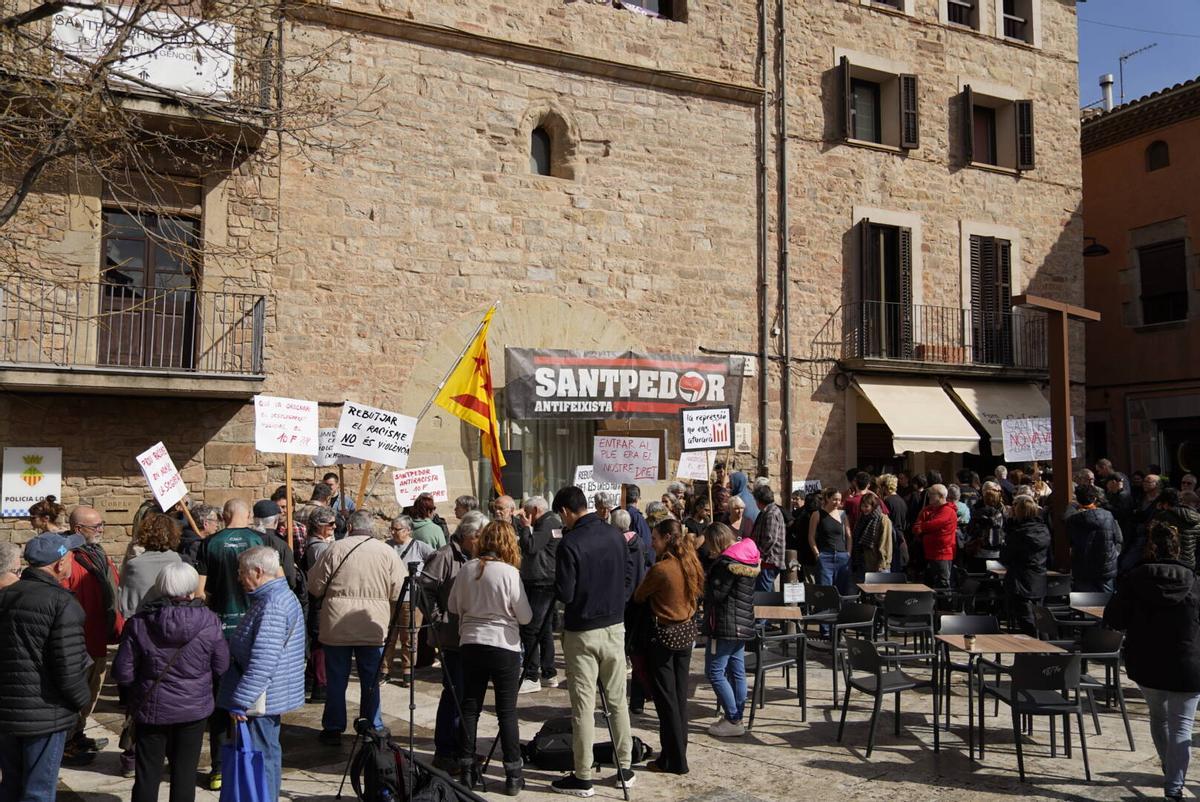 Les imatges de la protesta de la Plataforma Antifeixista a Santpedor