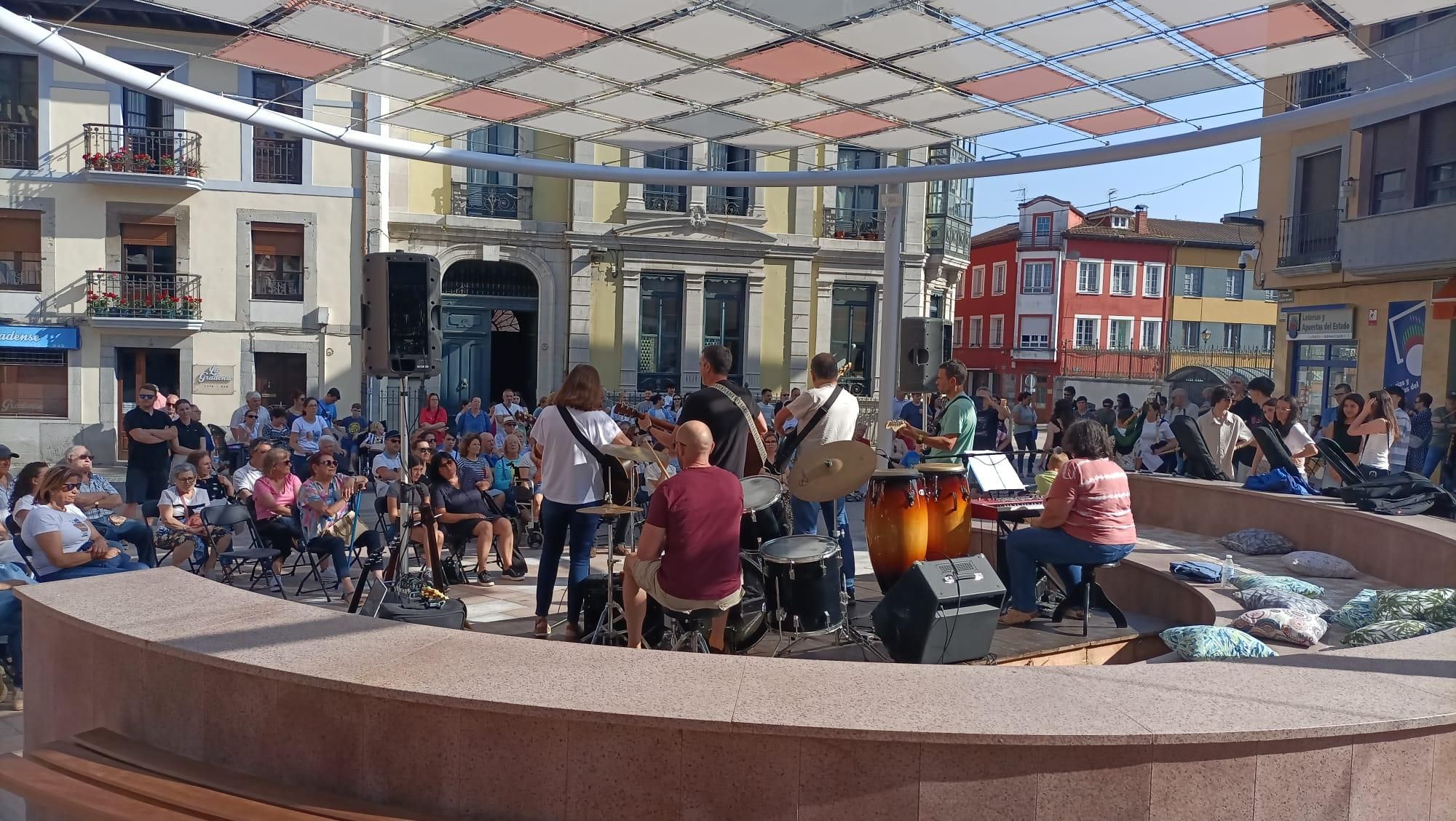 Grado arranca con música el programa "Emplazarte" de "cultura de calle"