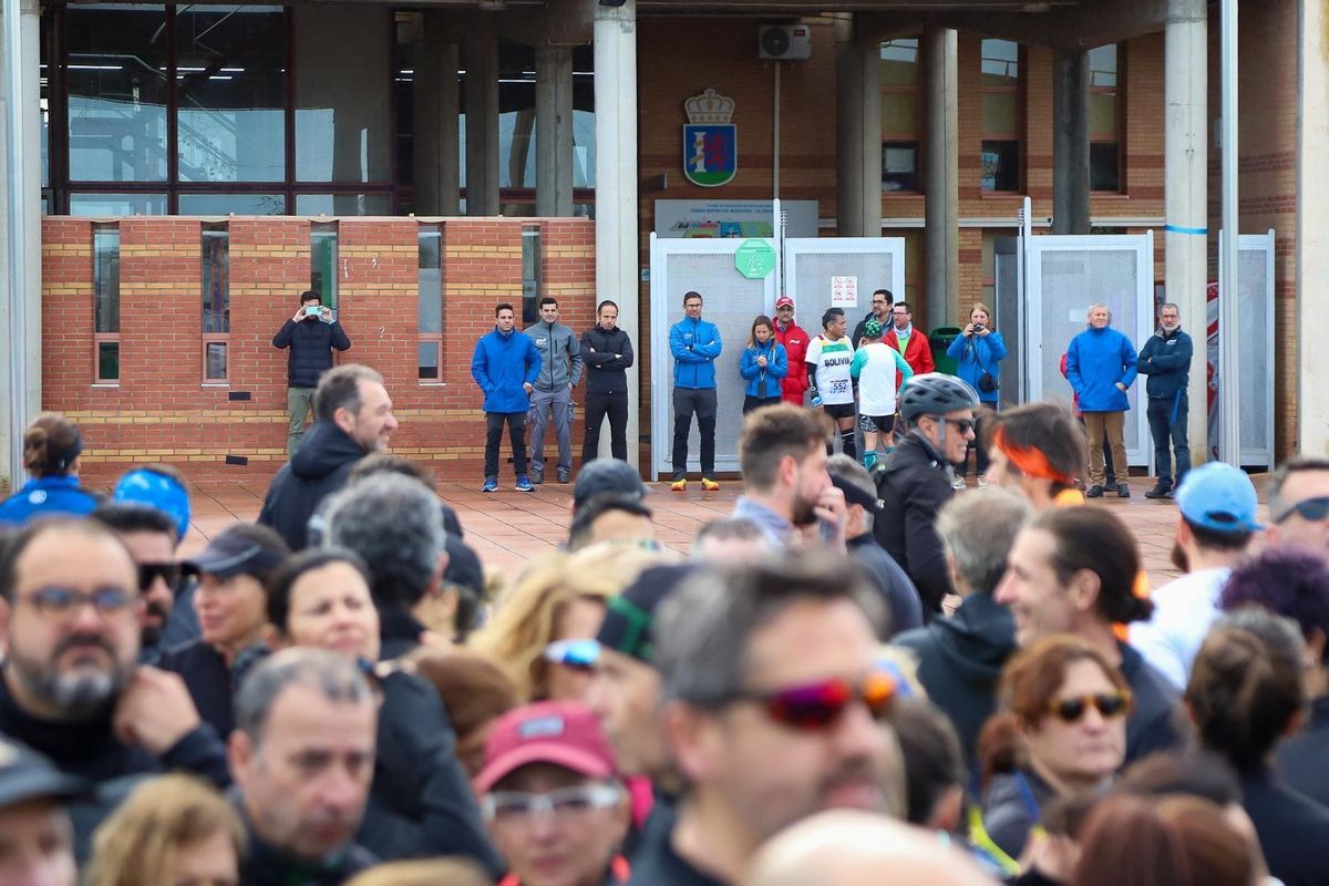 Trabajadores de la FMD y el concejal de Deportes.