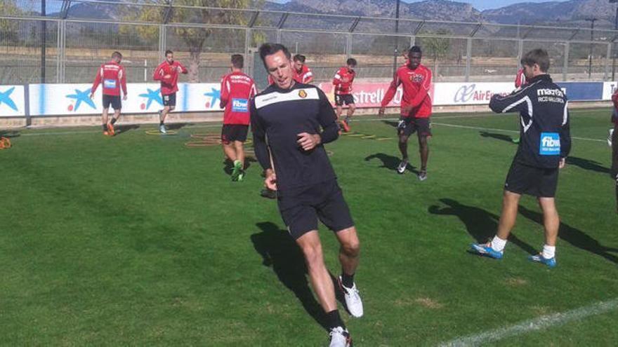 Steve Nash entrena con el Mallorca y pide matrimonio a su mujer