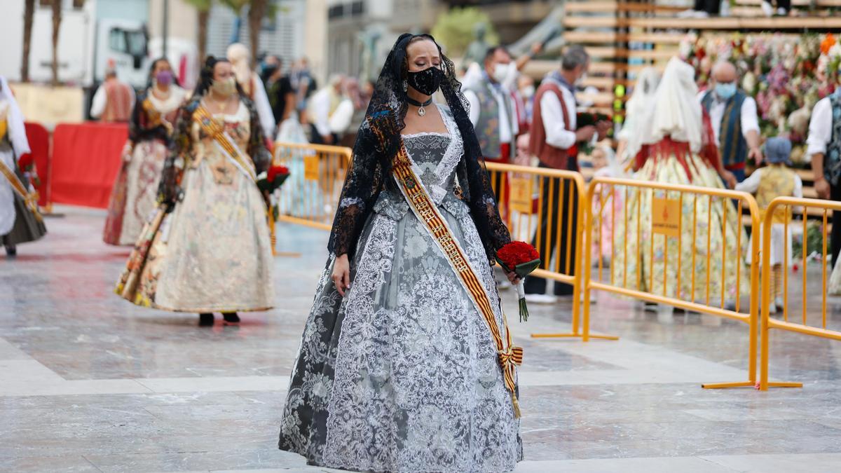 Búscate en el segundo día de Ofrenda por la calle Caballeros (entre las 18.00 y las 19.00 horas)