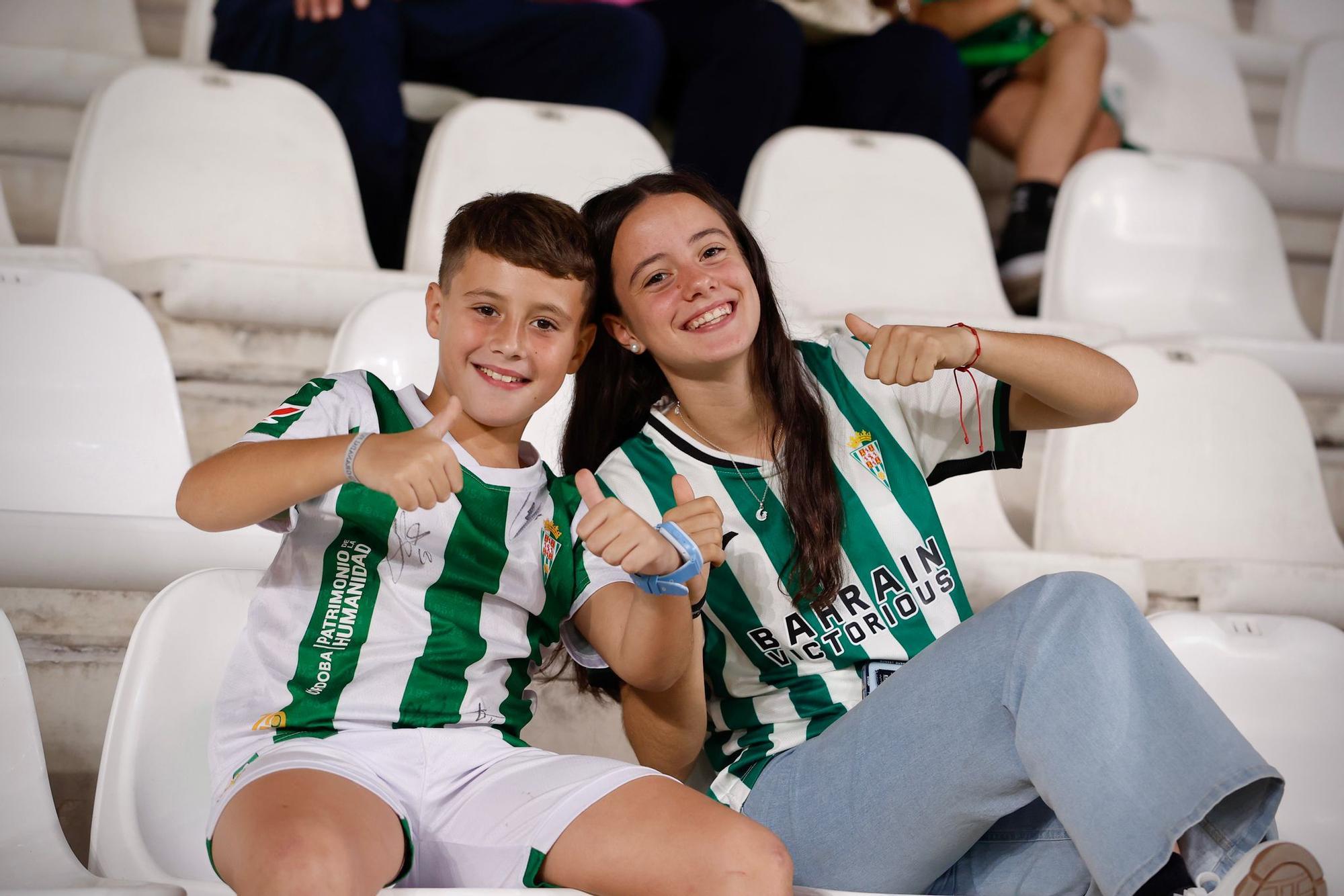 Córdoba CF-Cultural Leonesa | Las imágenes de la afición en El Arcángel