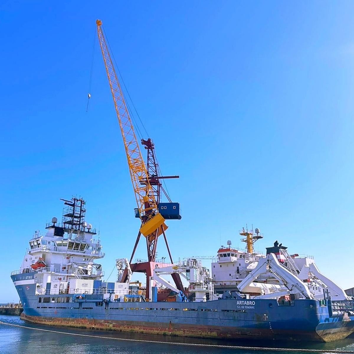 El «Artabro», de la viguesa ACSM Shipping, en Viana do Castelo.