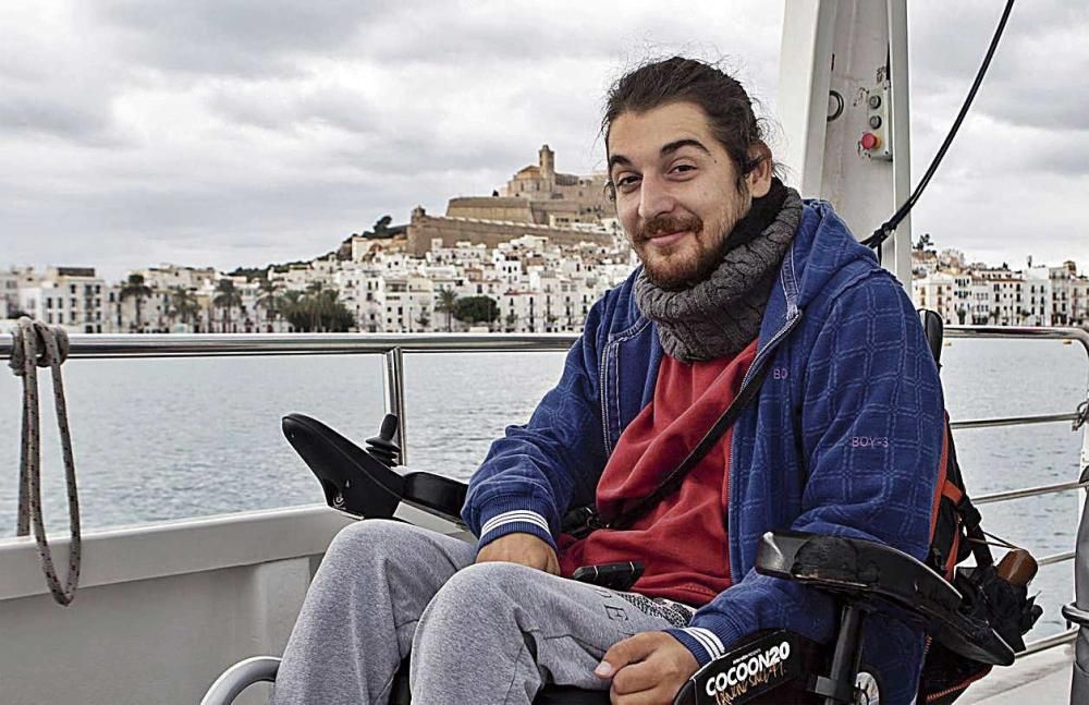 Rares Popa se embarca en ‘Viaje a Formentera’.