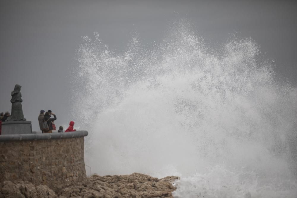 Fort onatge al litoral gironí