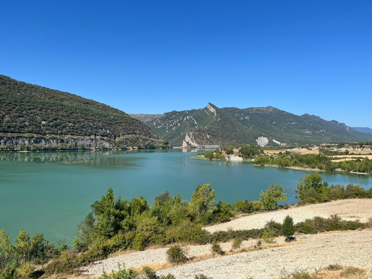 Pantano de La Peña, desde Triste, este viernes.