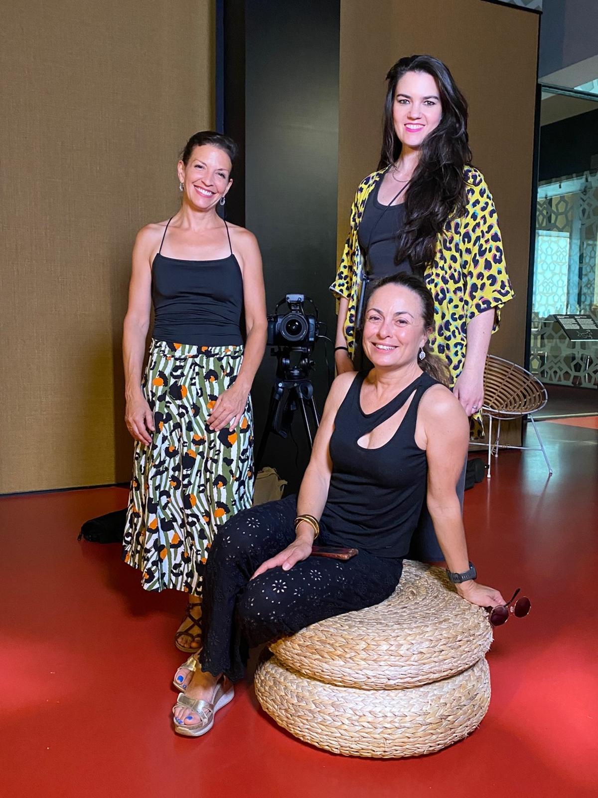 María Martínez, Noelia Vega y Sonia Murcia, en el Foro Romano de Cartagena.