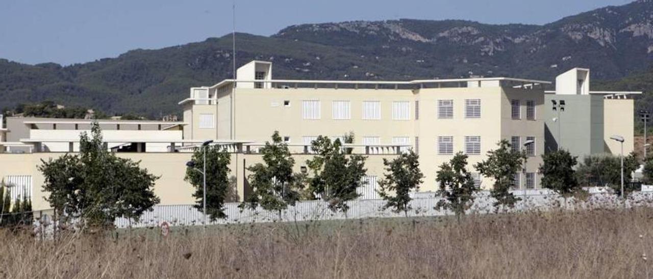 Colegio Aixa-Llaüt en el Parc Bit.