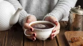 ¿Es mejor tomar café o té por la mañana si quieres adelgazar?