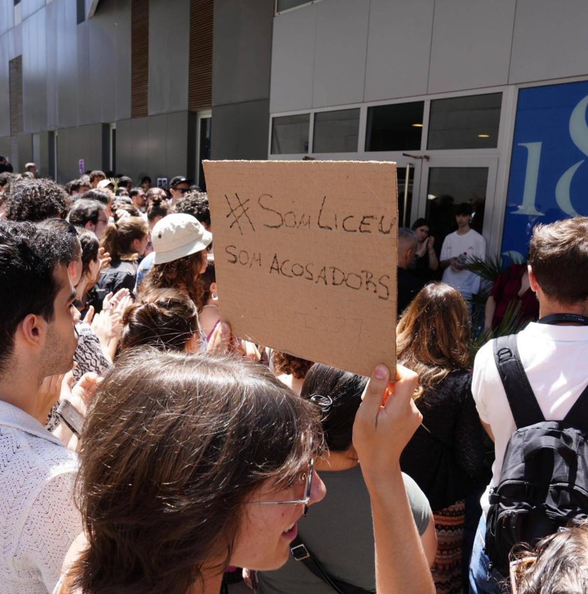L’escola de música regula l’assetjament fora de l’aula