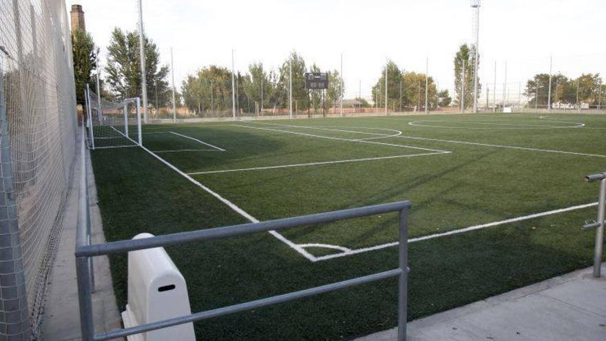 Un campo de fútbol 7 ha sufrido un hundimiento al año de construirlo