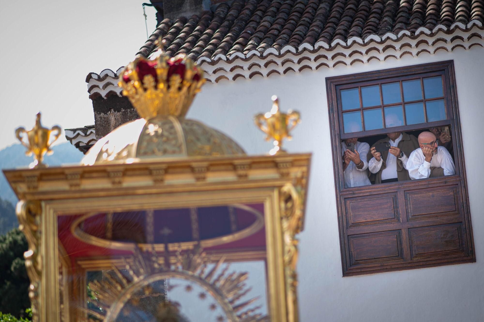 Bajada de La Virgen de Las Nieves en La Palma