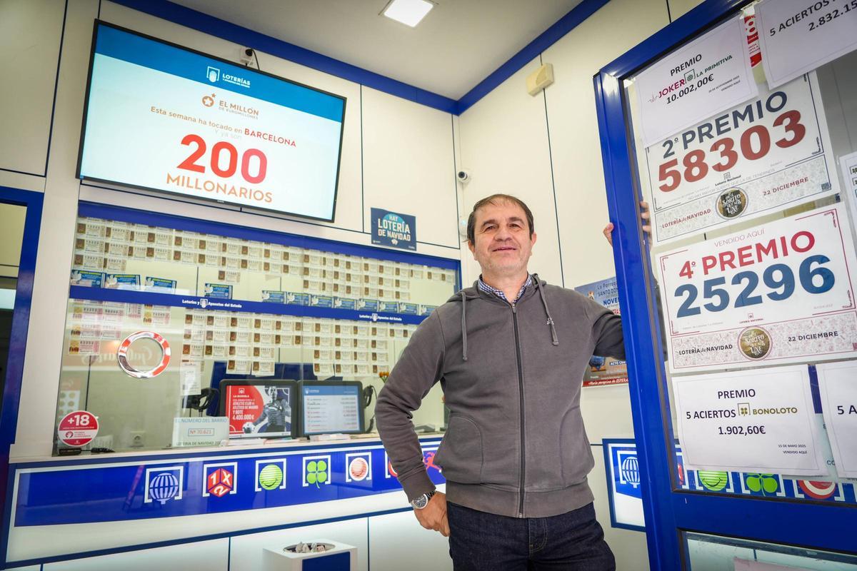 José Miguel Guijarro, responsable de la Administración de Loterías Número 13, La Paloma, de Badajoz.