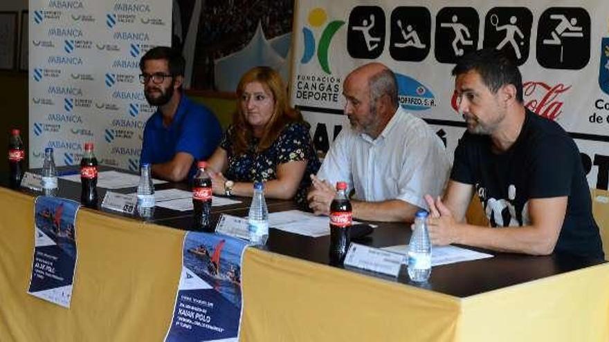 La presentación del torneo de kayak polo en la Fundación. // G.Núñez