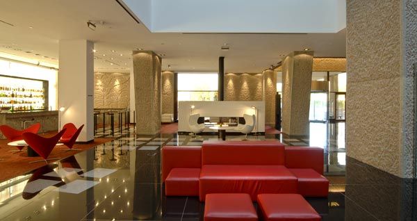 Pierde el vuelo y hospédate en el Hilton al 50%
