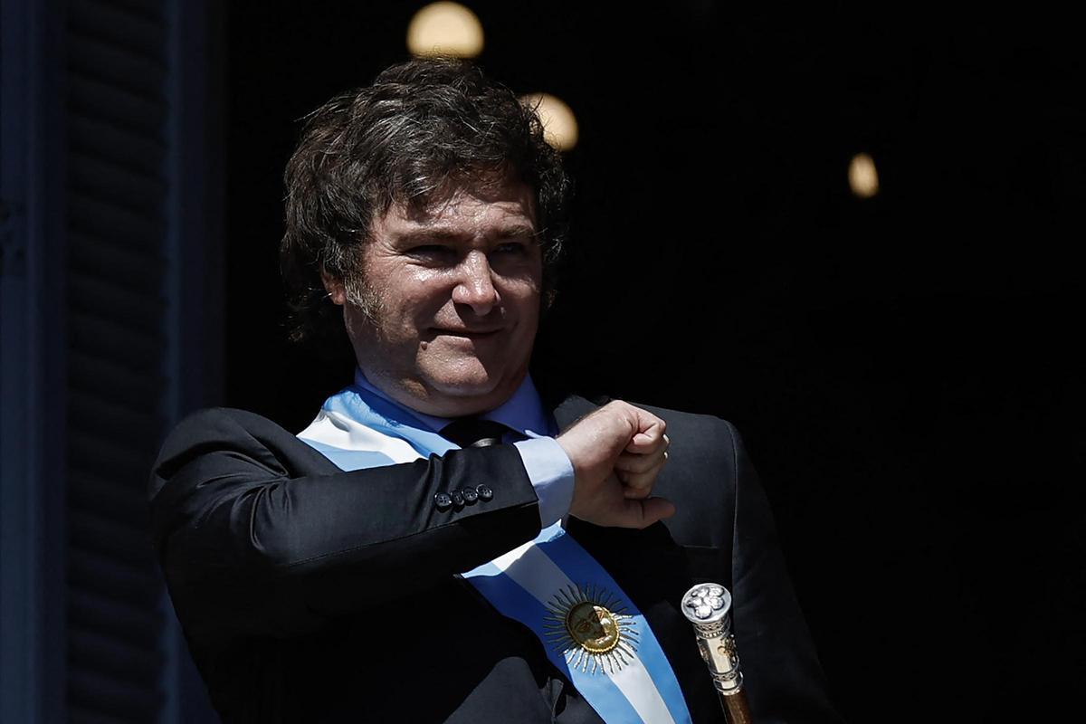 "Viniendo de alguien que habla con el más allá, las medidas de Milei se entienden perfectamente" "Viniendo de alguien que habla con el más allá, las medidas de Milei se entienden perfectamente"