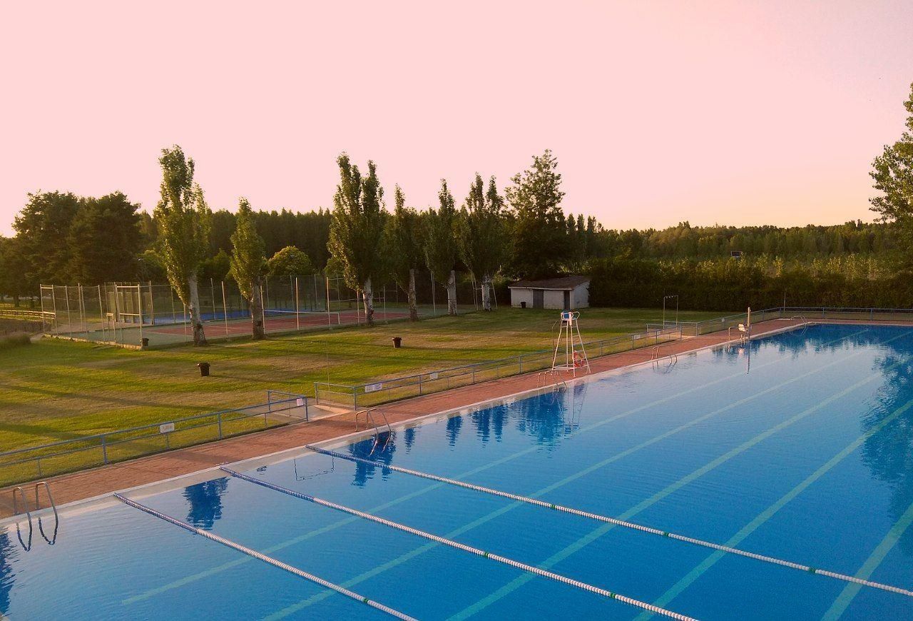 Piscina olímpica de Valencia de Don Juan.