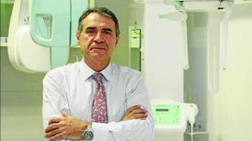 Juan Diego Pedrera, asesor en Ciencias de la Salud de la Uex: &quot;El Hospital Universitario repercutirá en la asistencia por sus profesionales formados&quot;