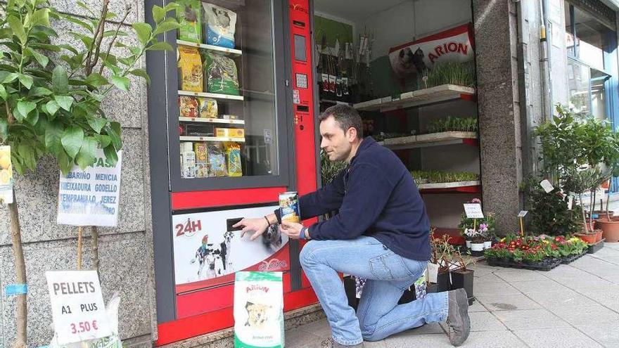 La máquina está en la calle Bos Aires 121 y funciona las 24 horas del día. // Iñaki Osorio