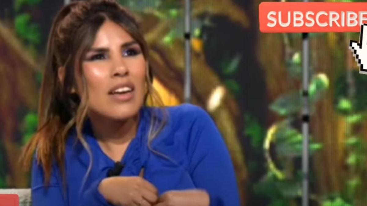 Isabel Pantoja reacciona ante el acercamiento de Asraf y y Adara en el programa de televisión