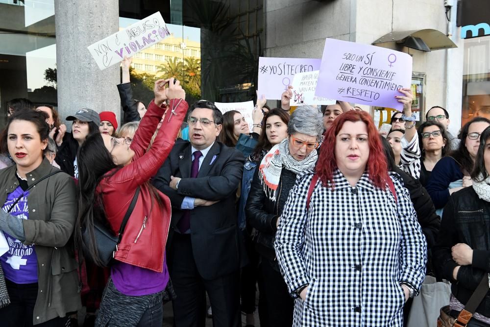 2.000 personas, en A Coruña contra La Manada