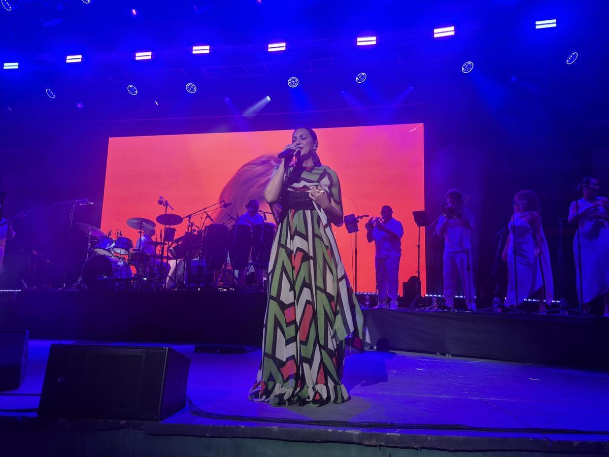 Niña Pastori deslumbra en Cabra