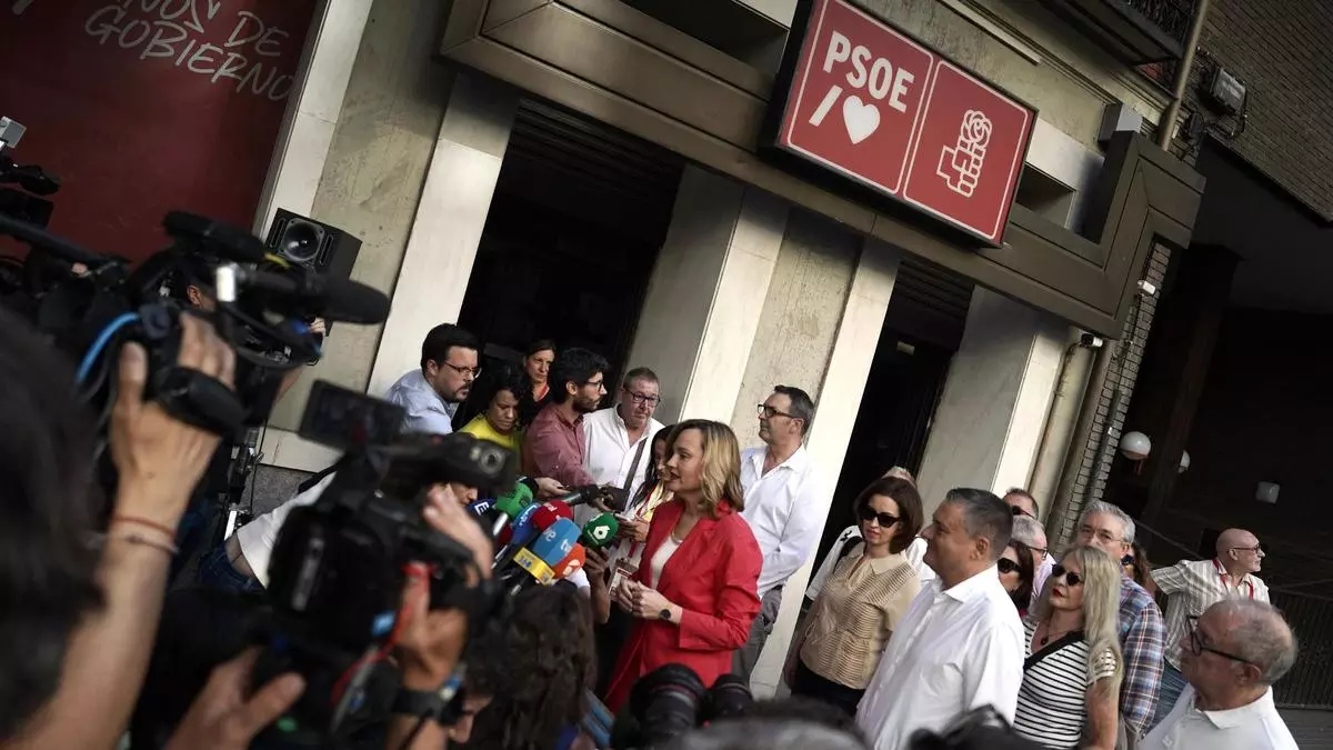 Pilar Alegría defiende que Paco Salazar es un "compañero integro" tras las acusaciones de acoso